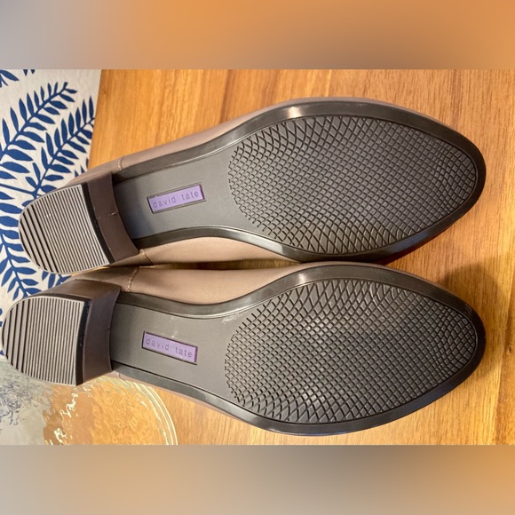 David Tate sz 8 taupe pumps. - Picture 5 of 5